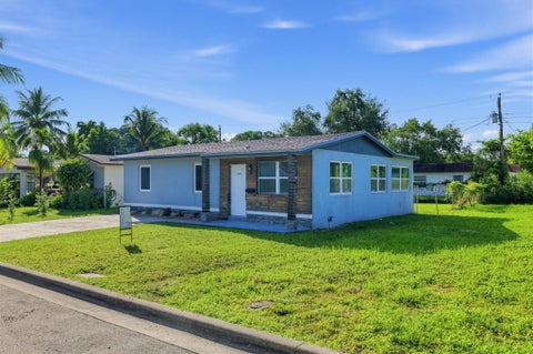 Tiny photo for 3040 NW 8TH Place, Fort Lauderdale, FL 33311 (MLS # B26089160)