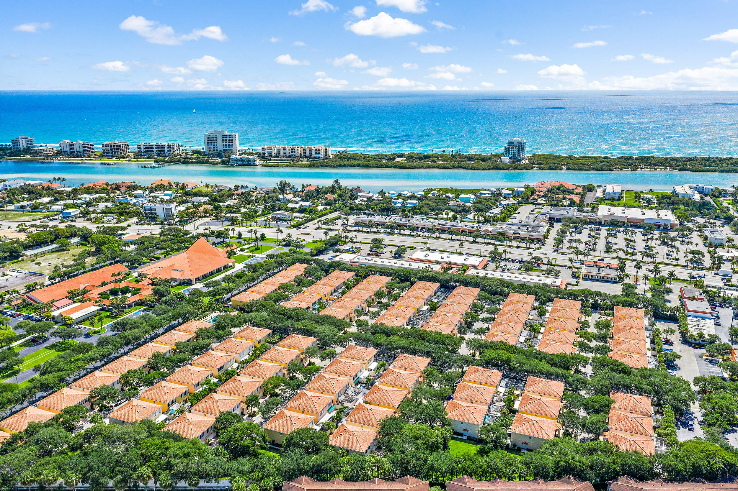 TEQUESTA OAKS - Residential Lease