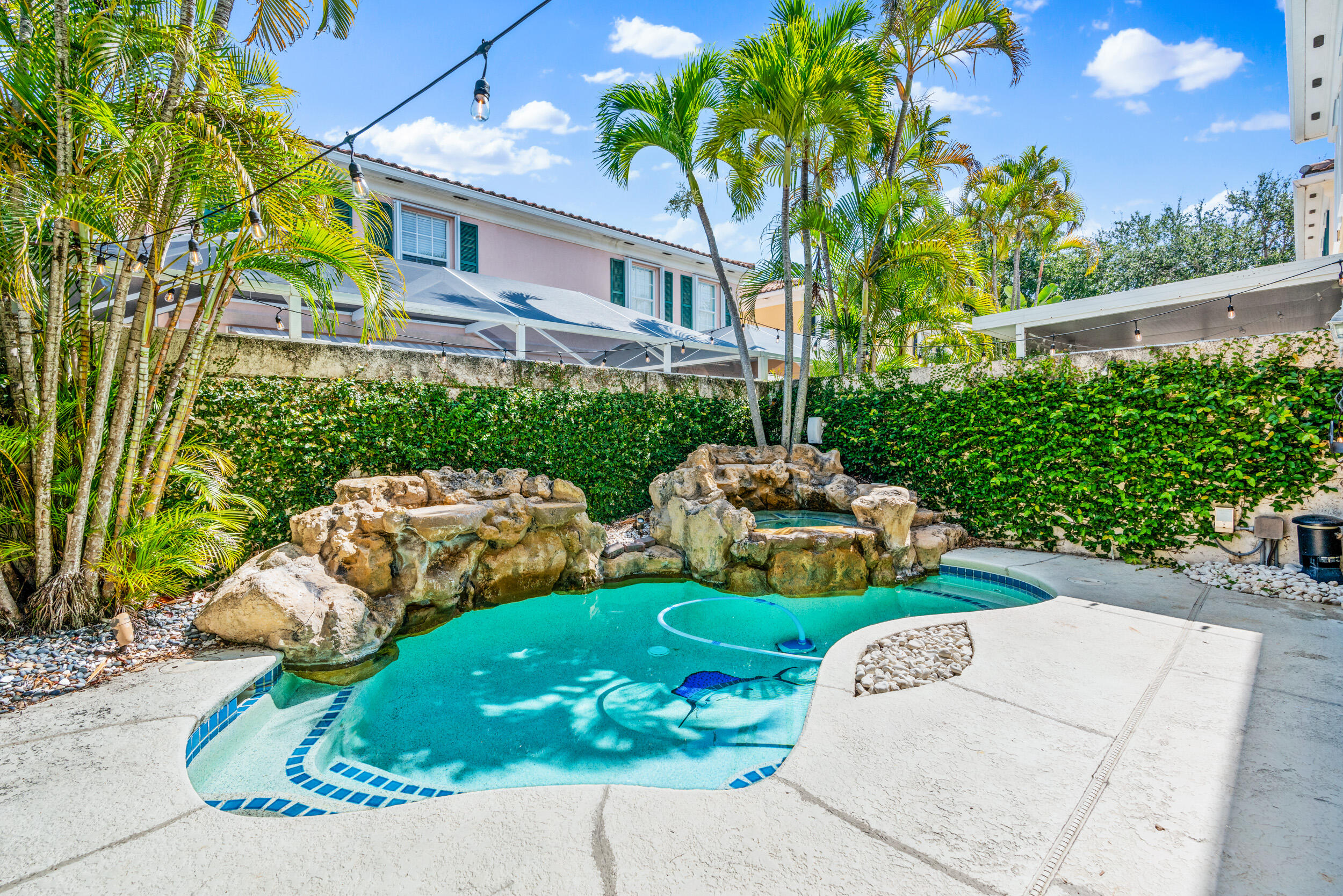 TEQUESTA OAKS - Residential Lease