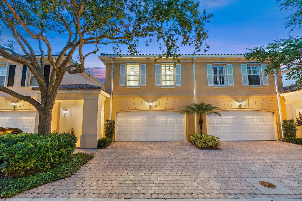 Photo of 17 Oakleaf Court, Tequesta, FL 33469 (MLS # R11167981)