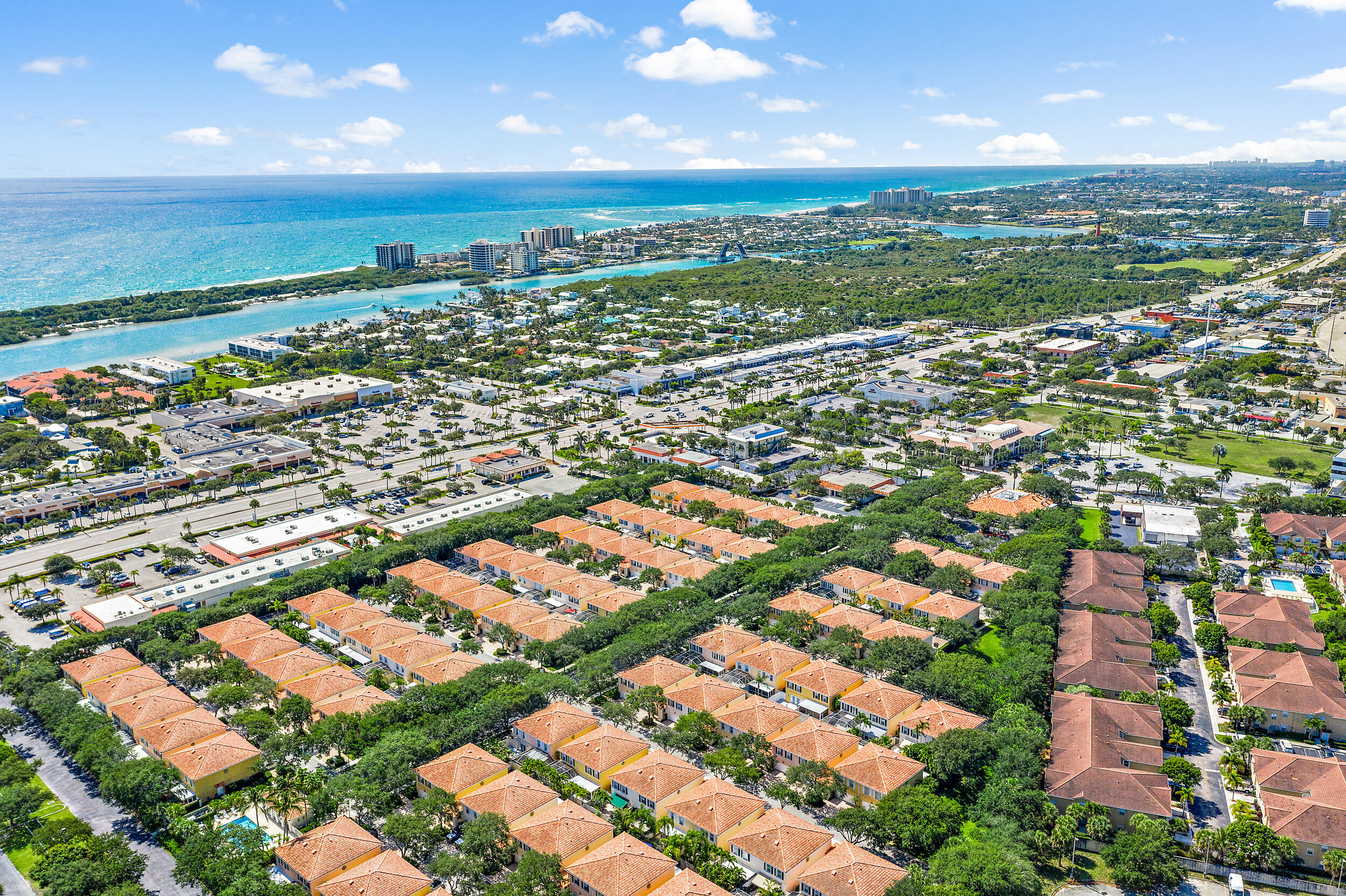 TEQUESTA OAKS - Residential Lease