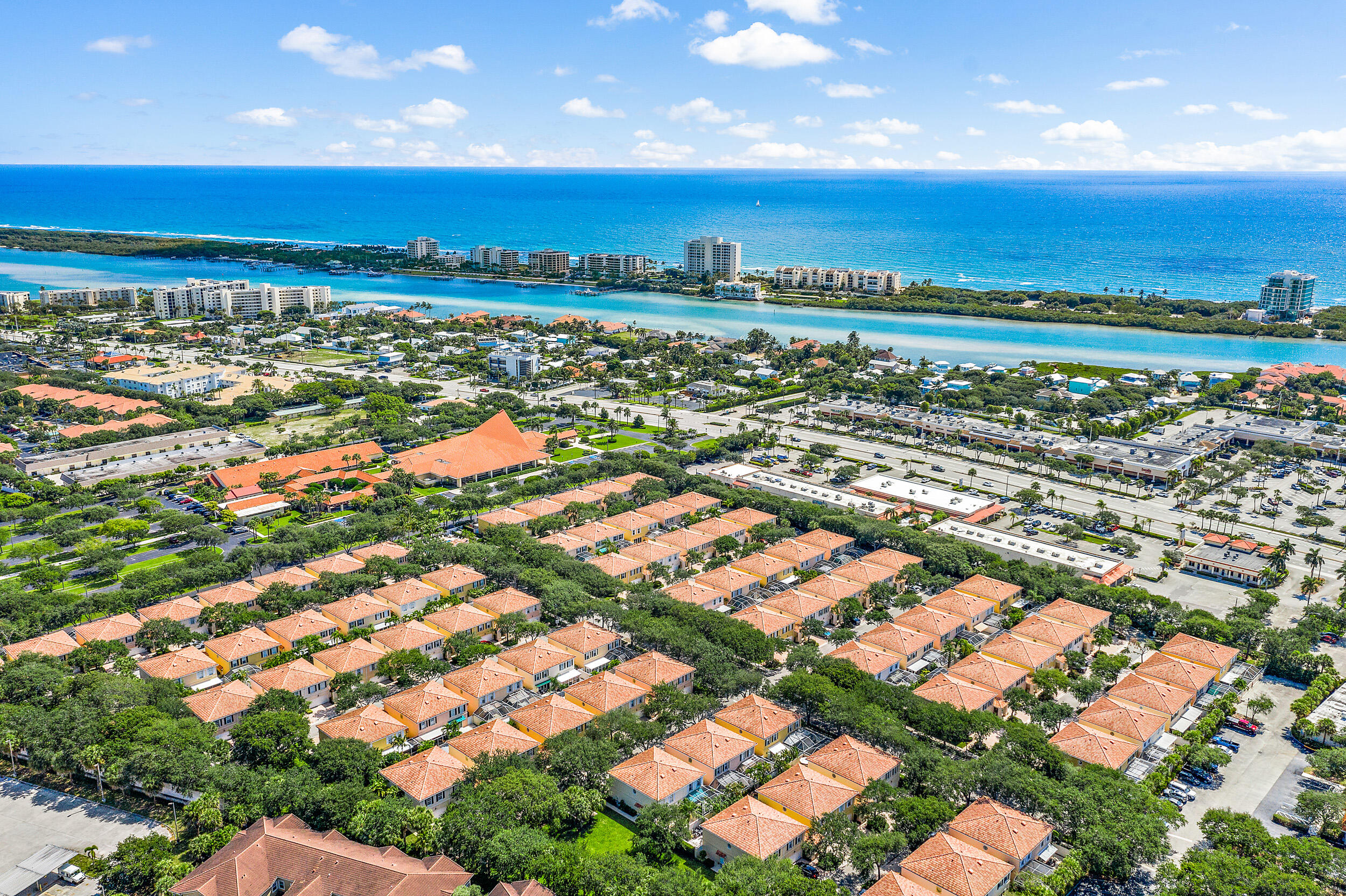 TEQUESTA OAKS - Residential Lease