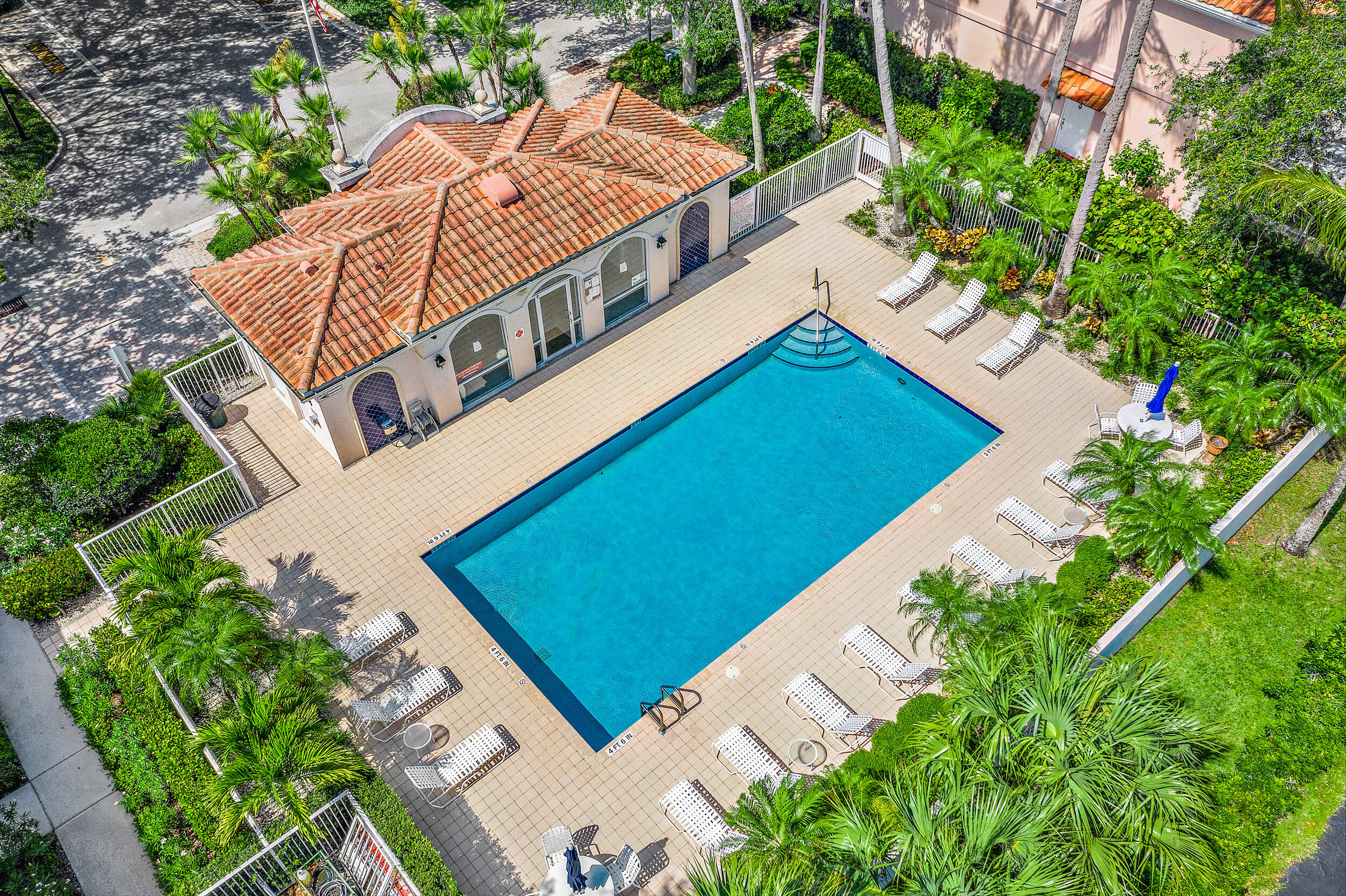 TEQUESTA OAKS - Residential Lease