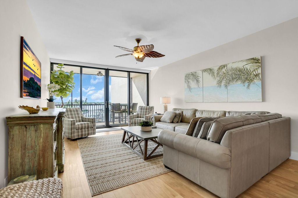 Photo of 11370 Twelve Oaks Way #514, North Palm Beach, FL 33408 (MLS # R11104846)