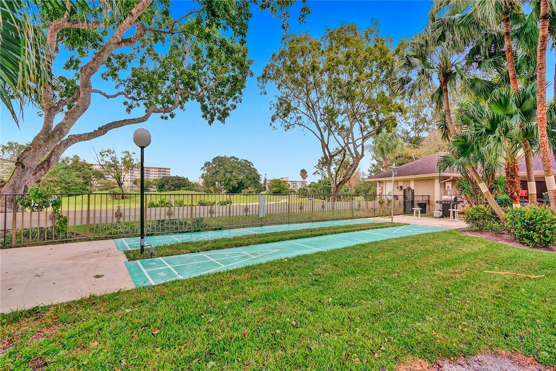 NO 34 PALM-AIRE COUNTRY CLUB - Residential Lease