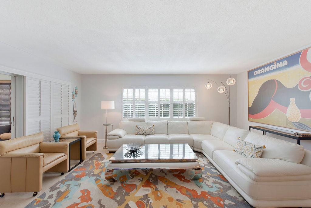 DELHAVEN CONDO - Residential Lease