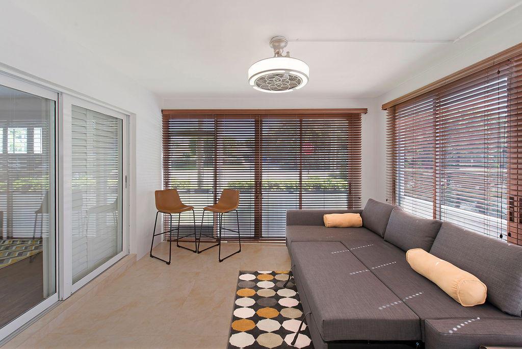 DELHAVEN CONDO - Residential Lease