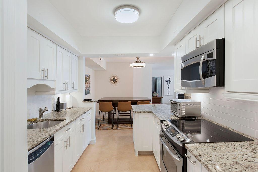 DELHAVEN CONDO - Residential Lease