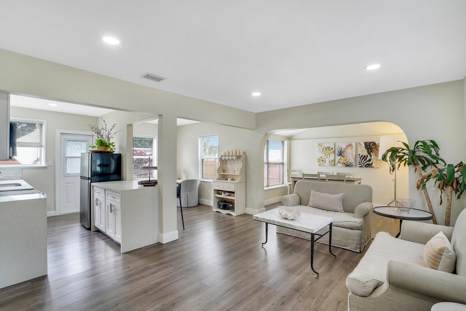 DELRAY BEACH - Residential