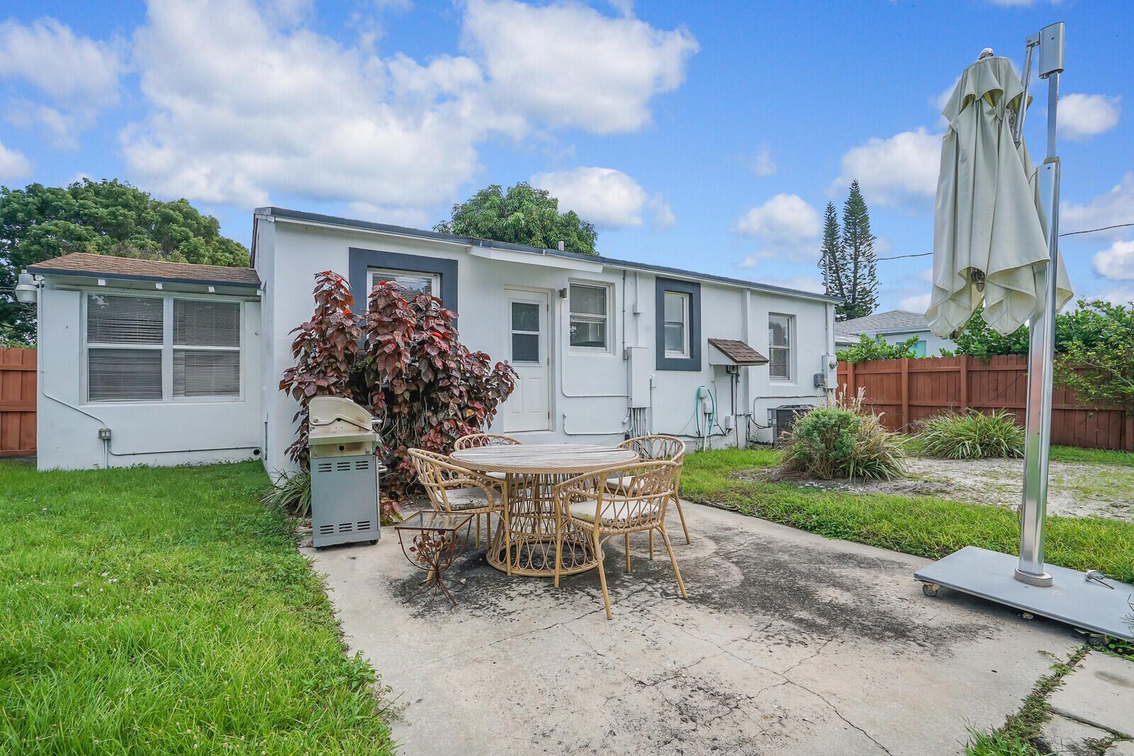 DELRAY BEACH - Residential