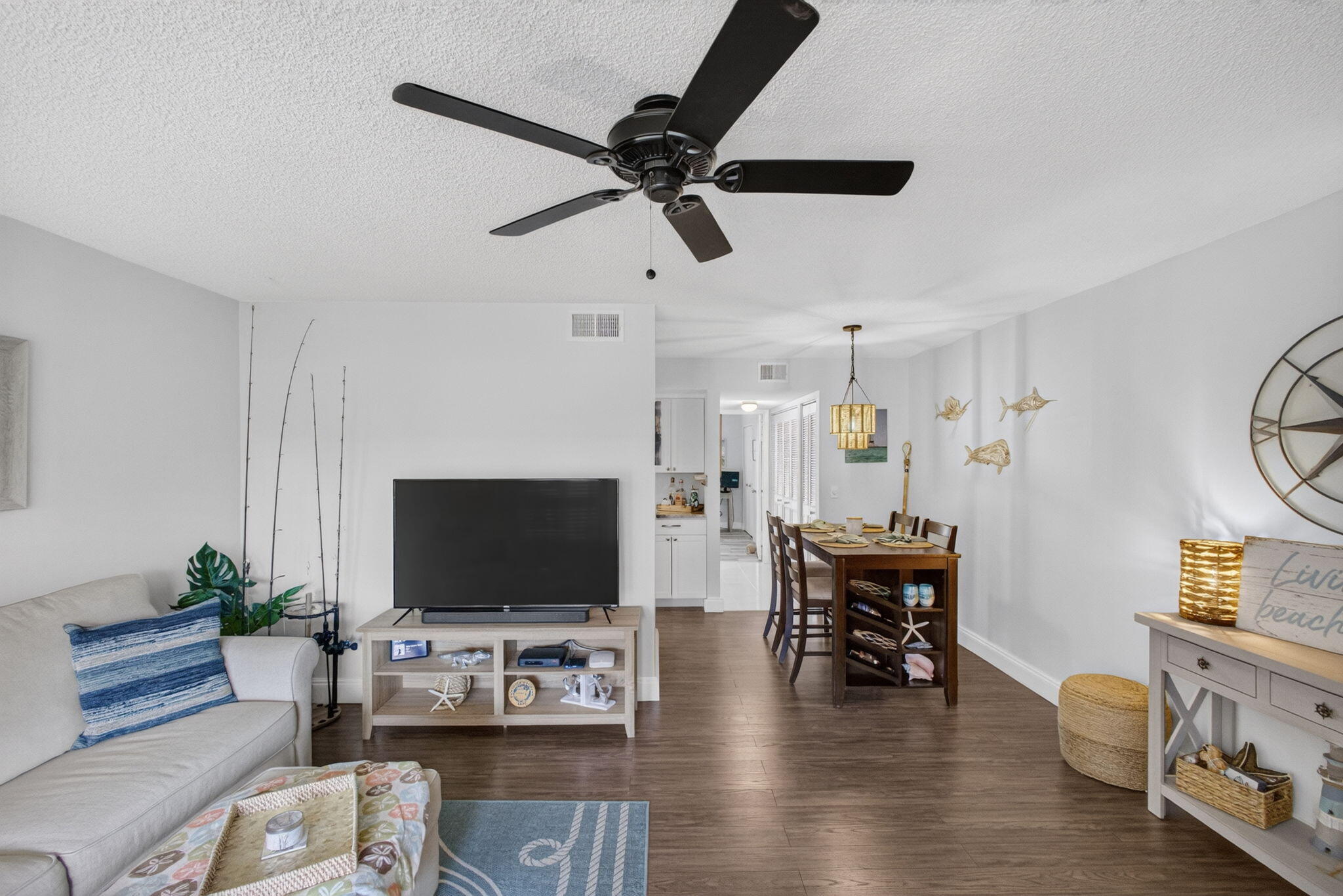 270 SW SOUTH RIVER Drive 204