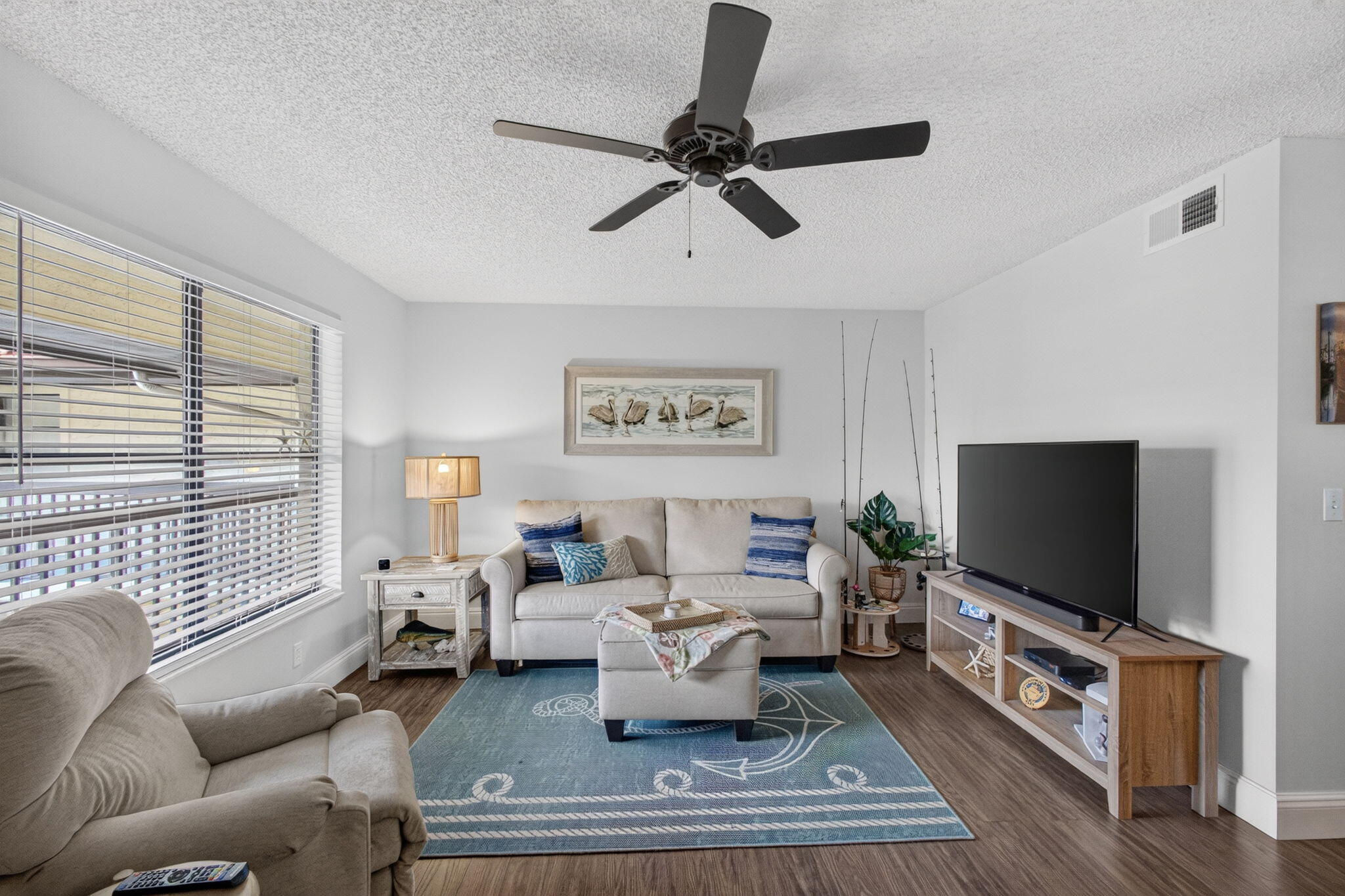 270 SW SOUTH RIVER Drive 204