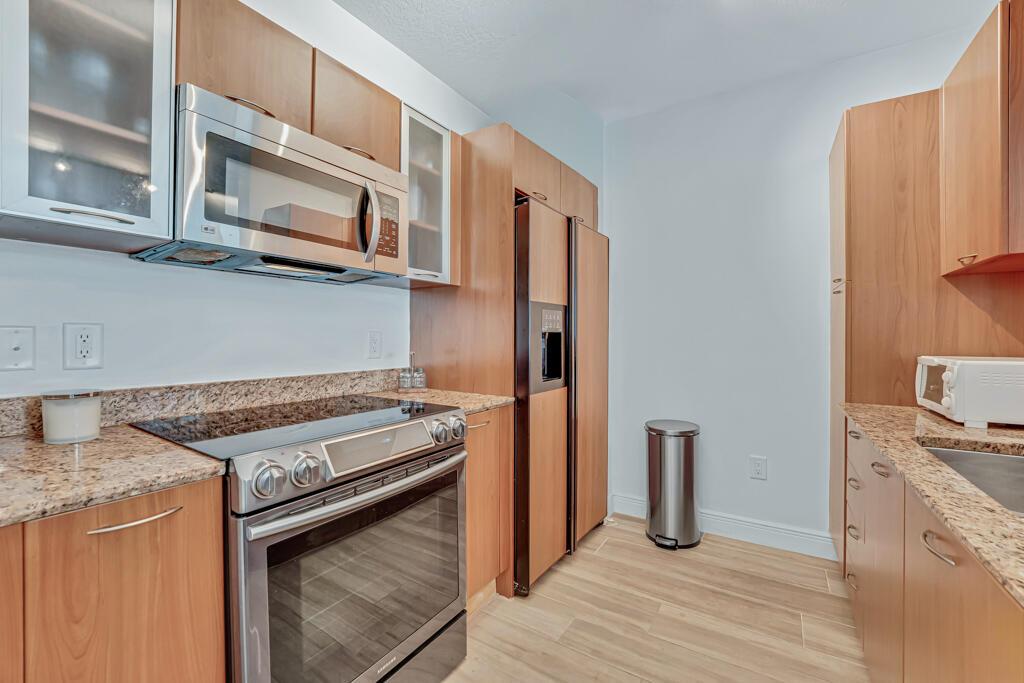 MARINA VILLAGE AT BOYNTON - Residential Lease