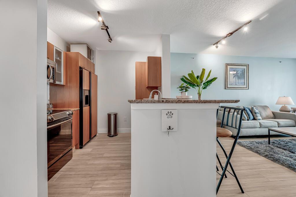 MARINA VILLAGE AT BOYNTON - Residential Lease