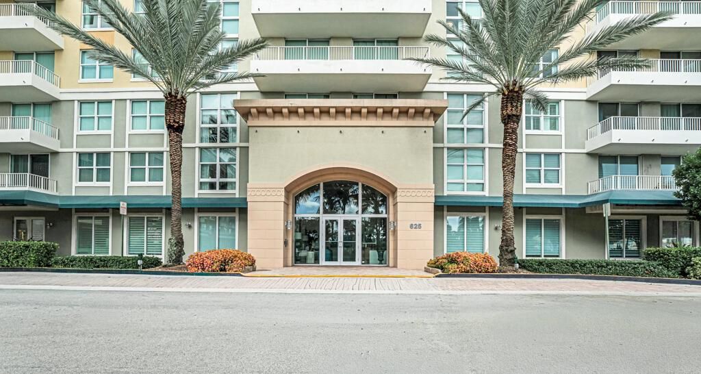 Photo of 625 Casa Loma Boulevard #707, Boynton Beach, FL 33435 (MLS # R11131713)