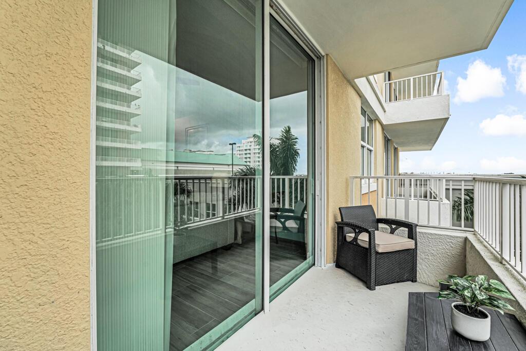 MARINA VILLAGE AT BOYNTON - Residential Lease