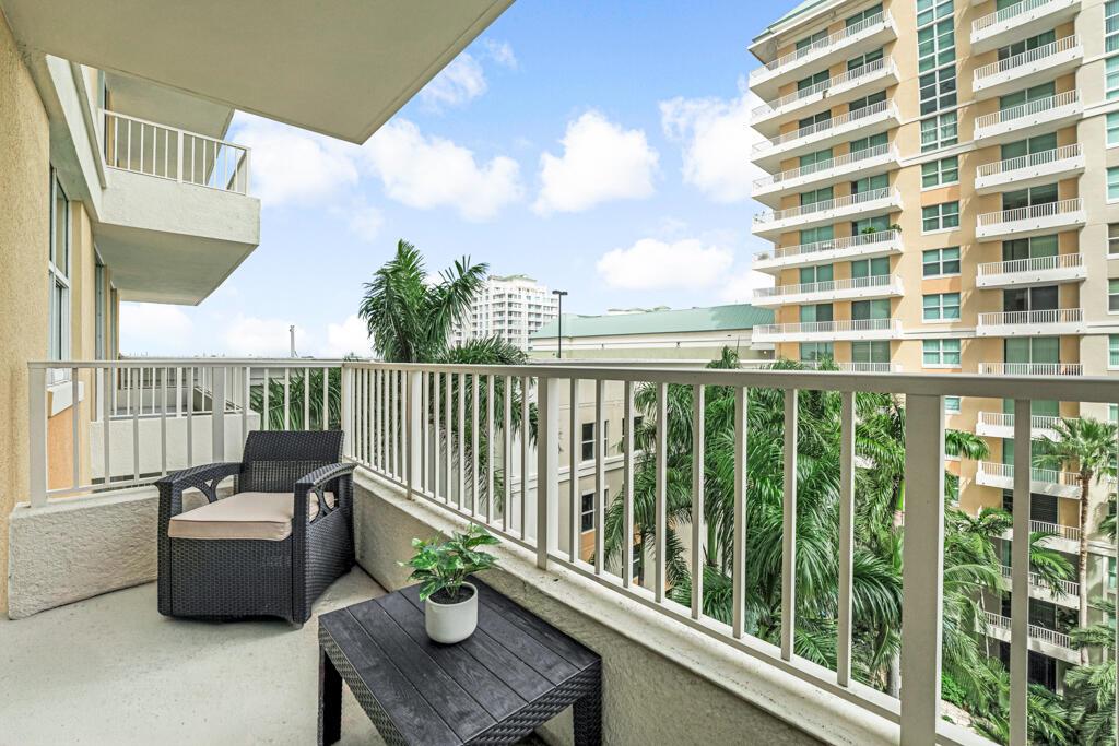 MARINA VILLAGE AT BOYNTON - Residential Lease