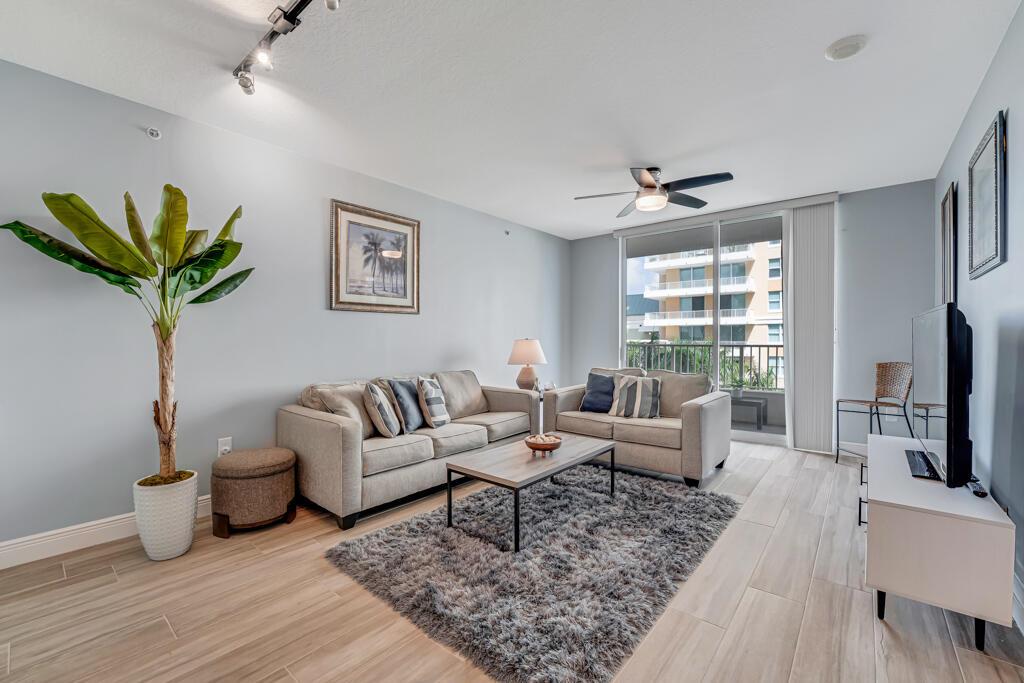 MARINA VILLAGE AT BOYNTON - Residential Lease