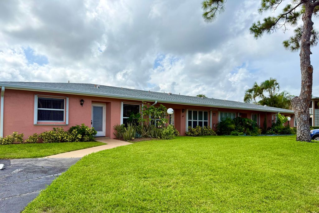 Photo of 1460 NW 19th Terrace #71-a, Delray Beach, FL 33445 (MLS # B26033553)