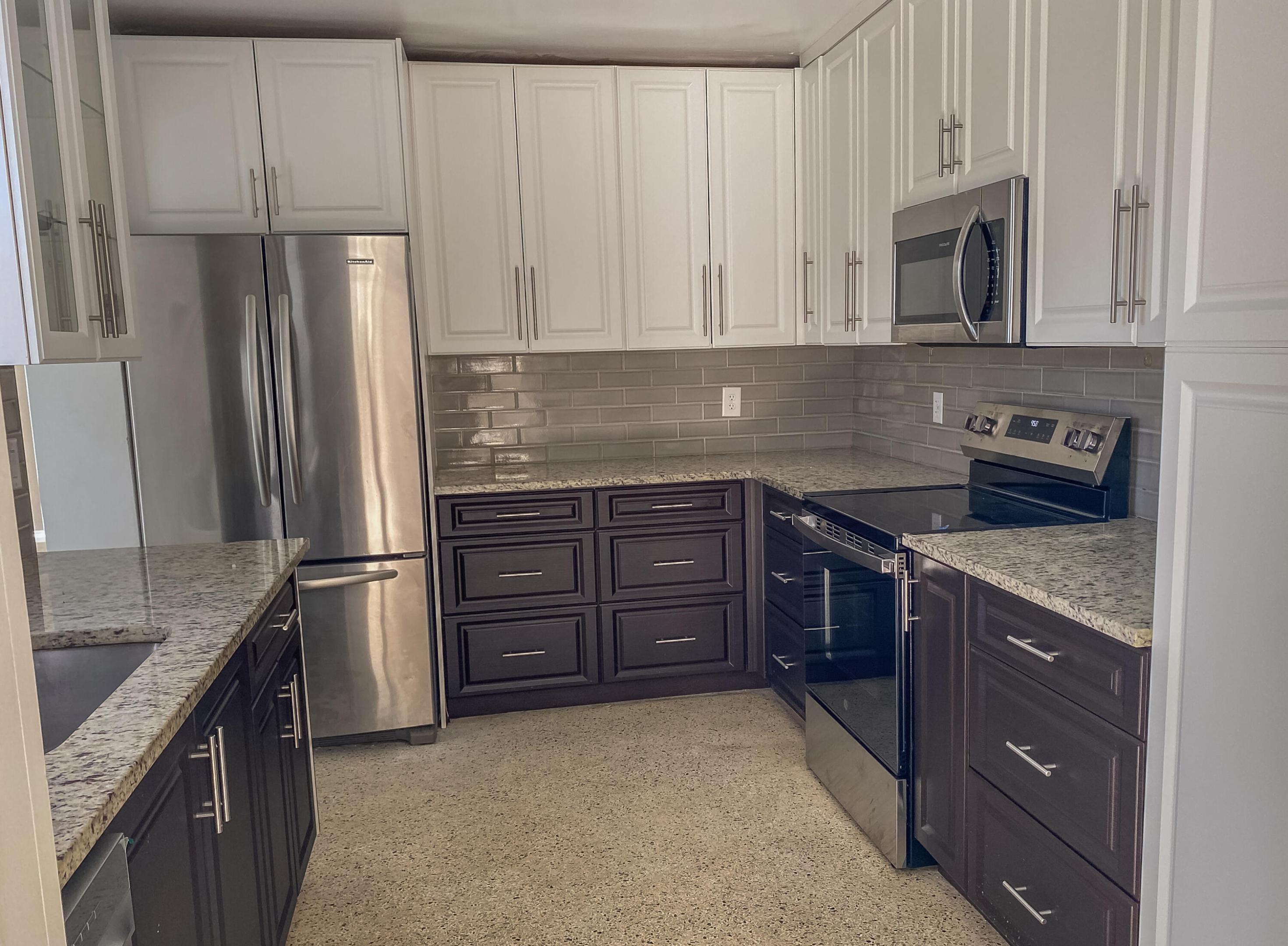 LAKE OSBORNE ESTATES 5 - Residential