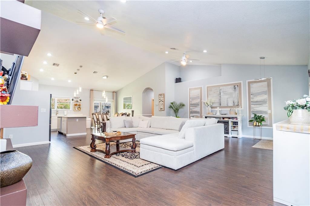 922 Clearmont Street