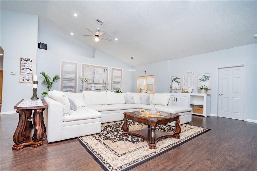 922 Clearmont Street