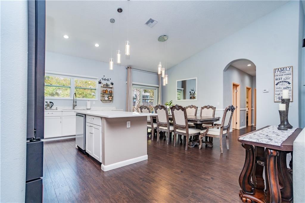 922 Clearmont Street