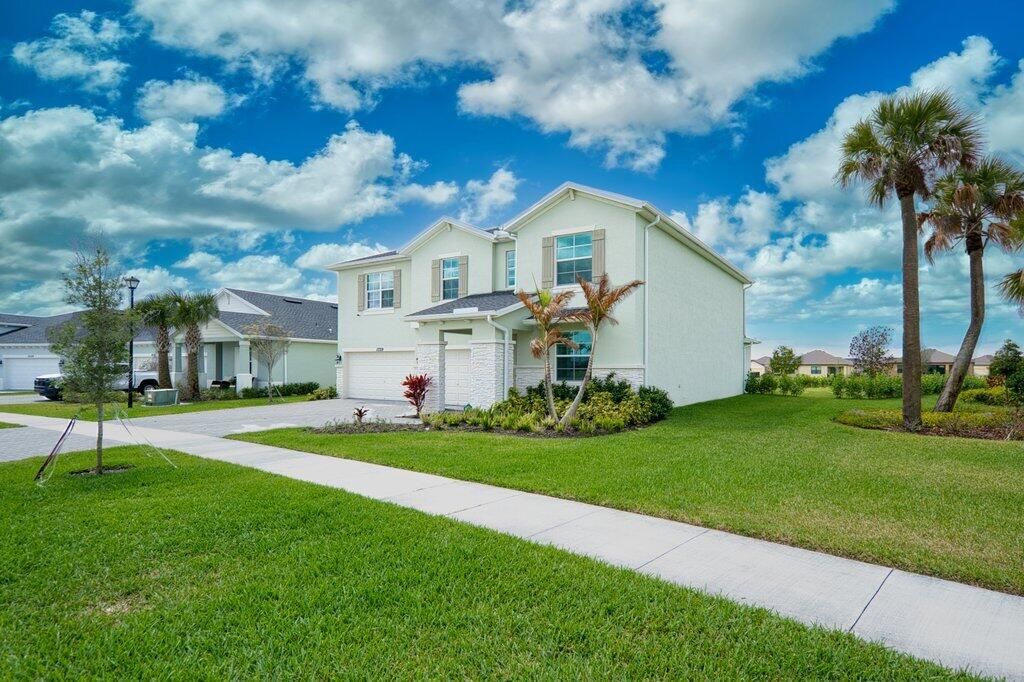 Photo of 12328 SW Roma Circle, Port Saint Lucie, FL 34987 (MLS # B26003538)