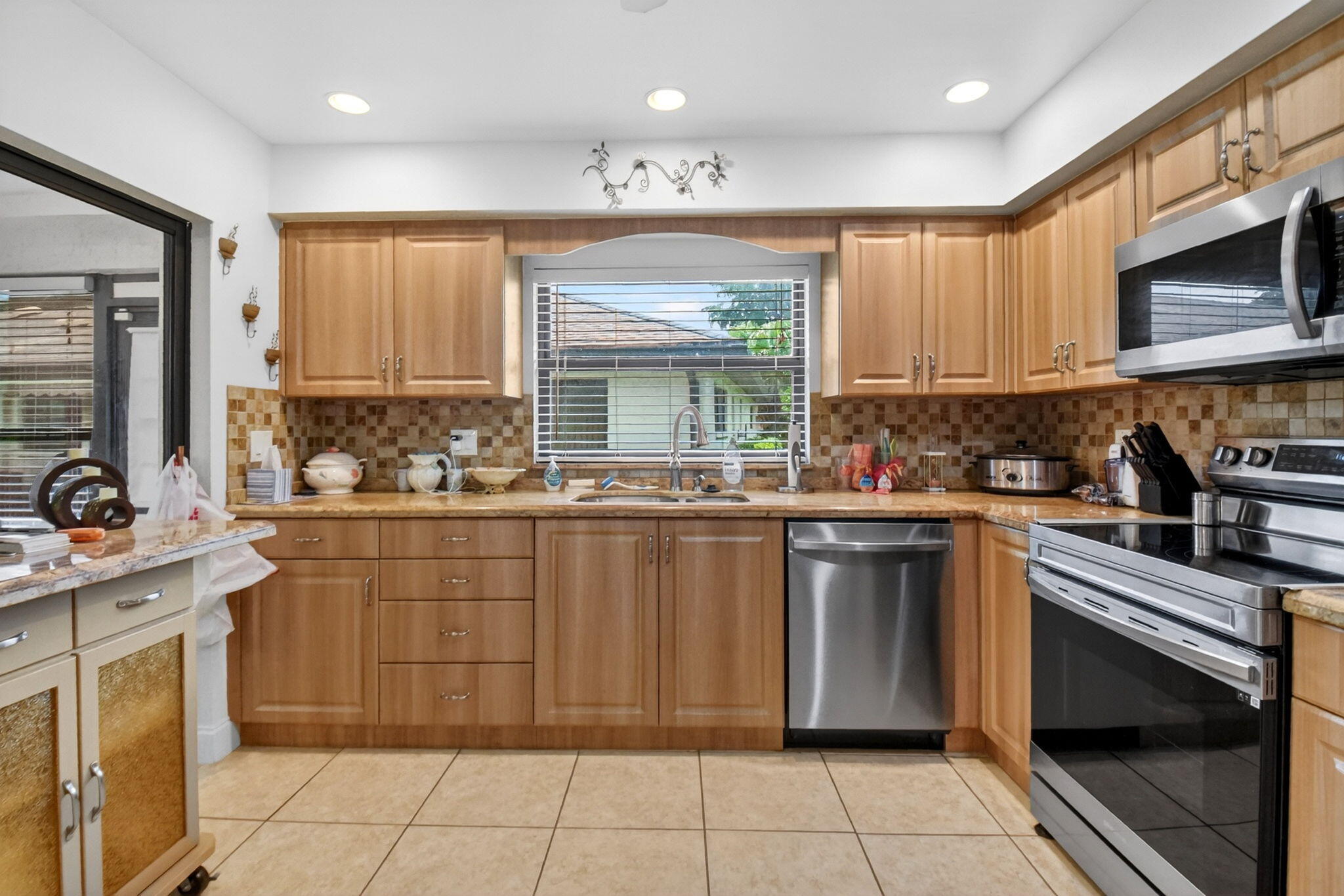 GREENTREE VILLAS CONDO - Residential