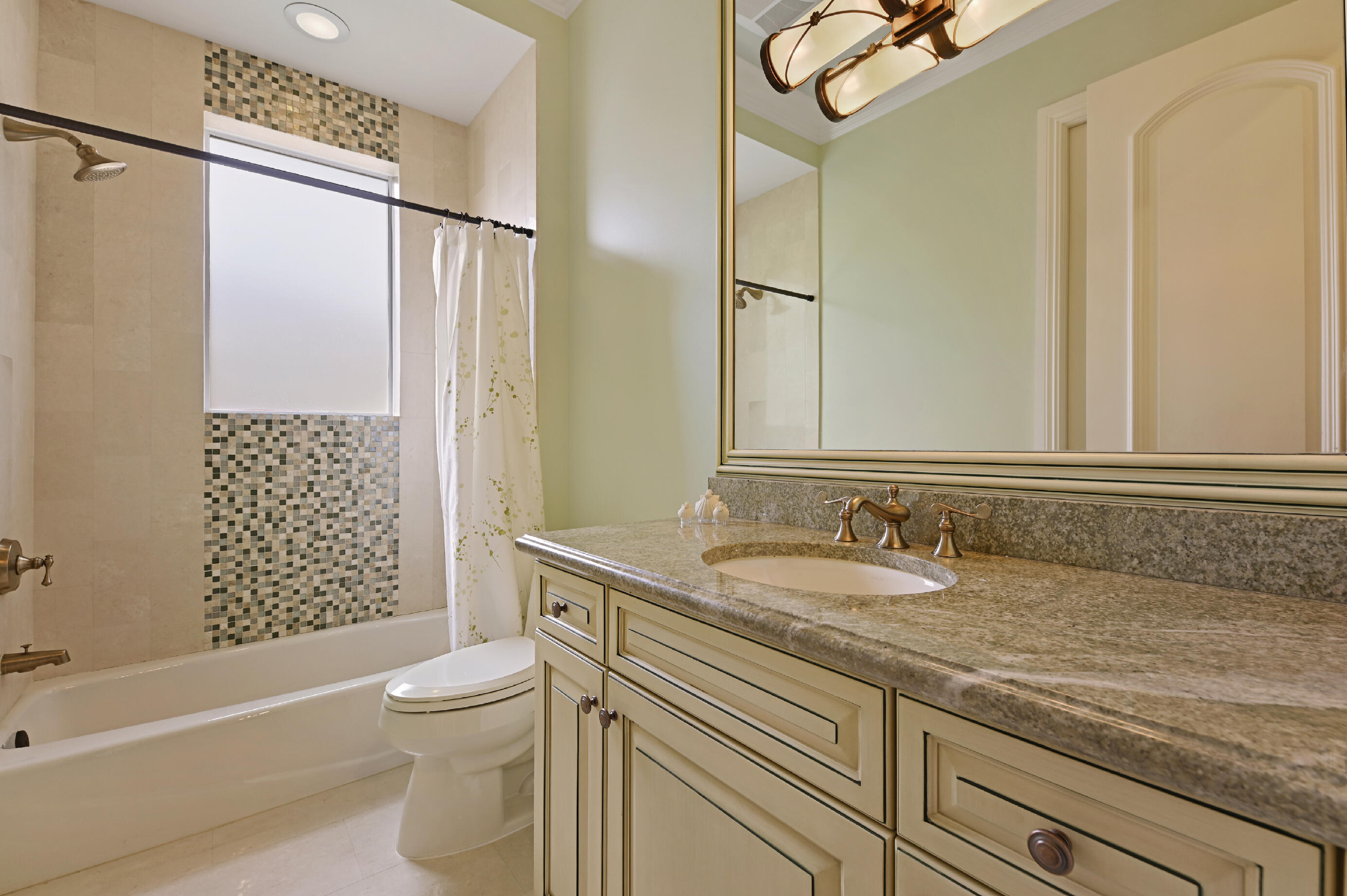 TROPIC ISLE 3RD SEC - Residential