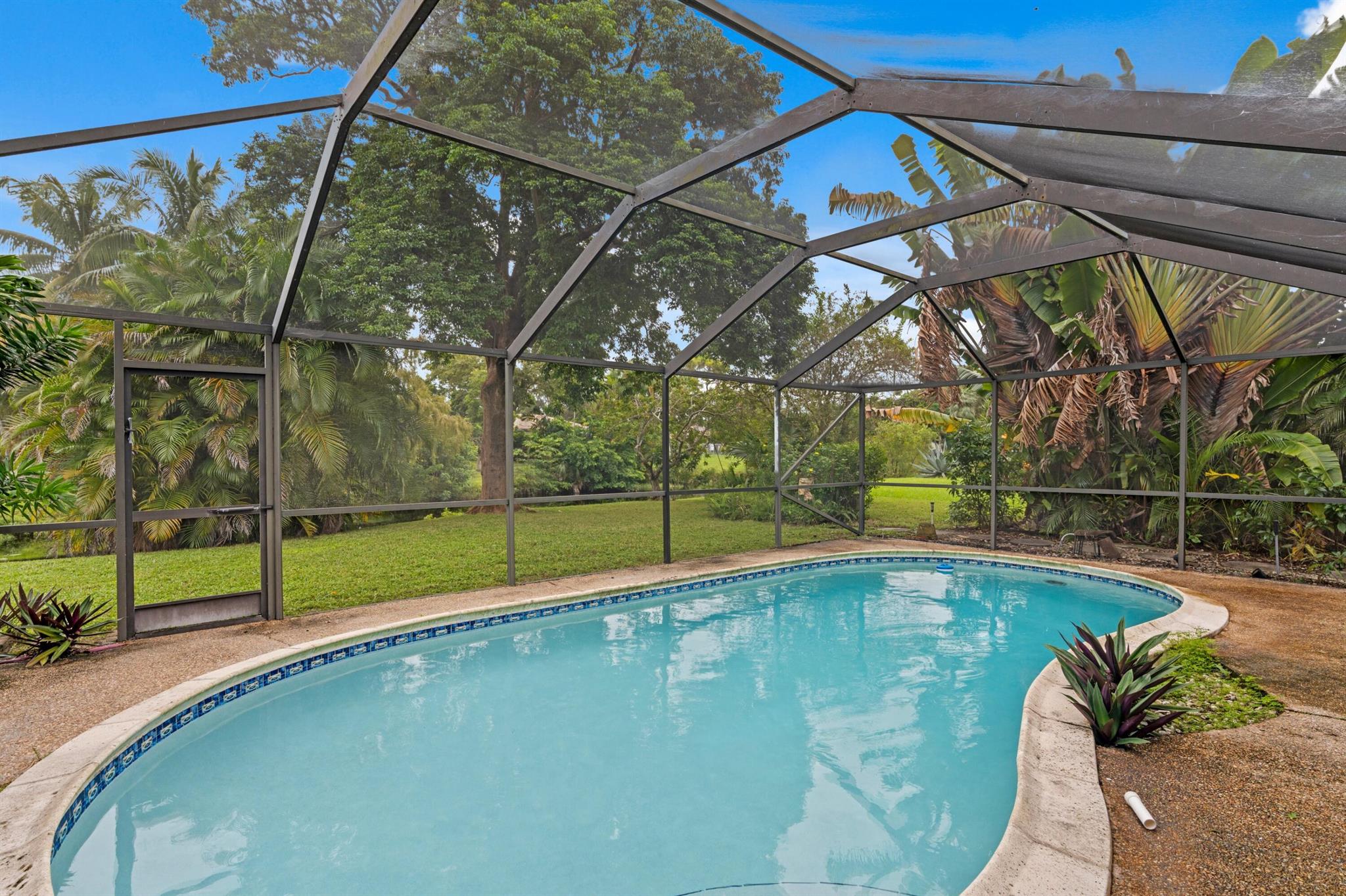 FOREST HILLS - Residential