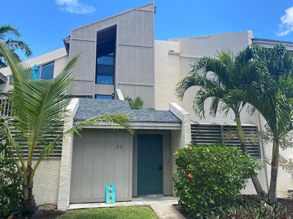 Photo of 1605 S Us Highway 1 #3c, Jupiter, FL 33477 (MLS # R10800518)