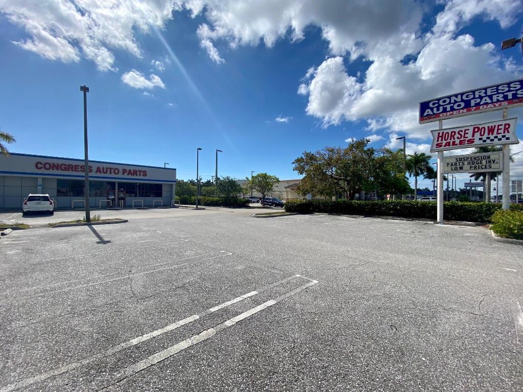 3156 S Congress Avenue