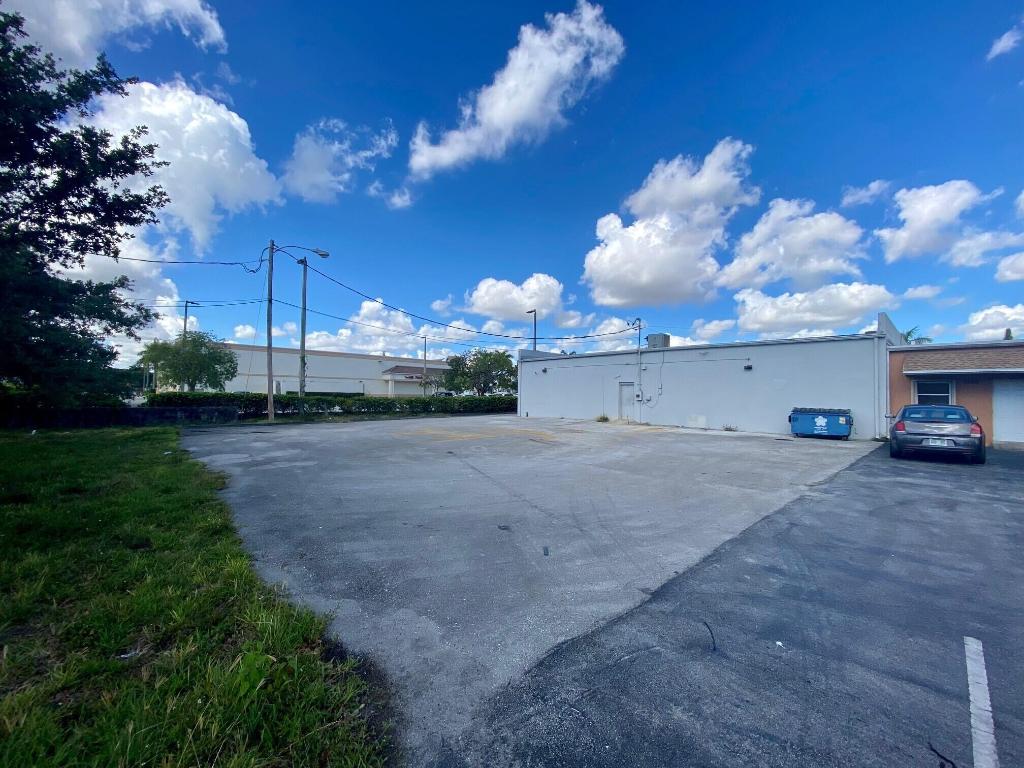 3156 S Congress Avenue