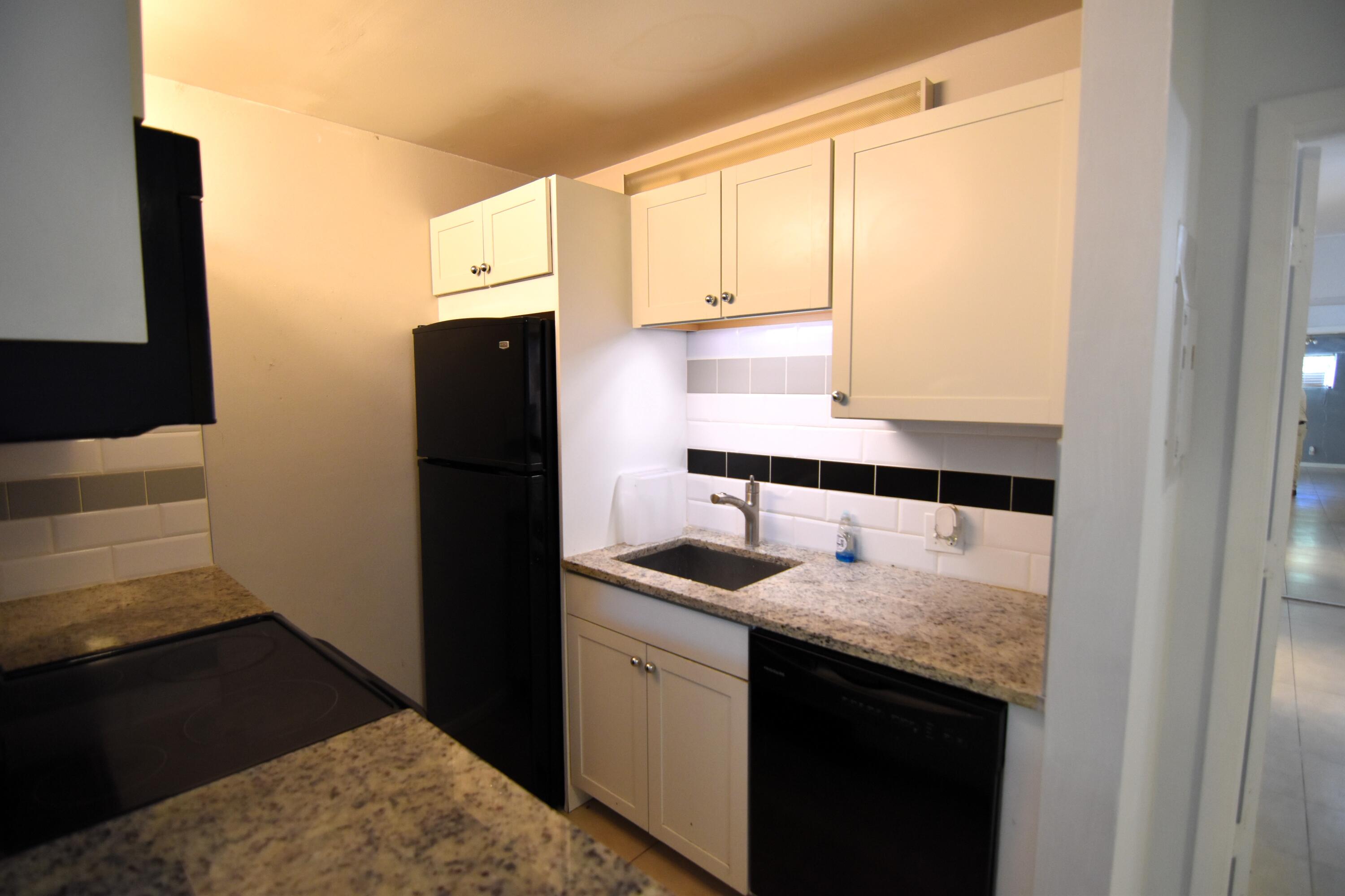 CROSSINGS OF BOYNTON BEACH CONDO - Residential