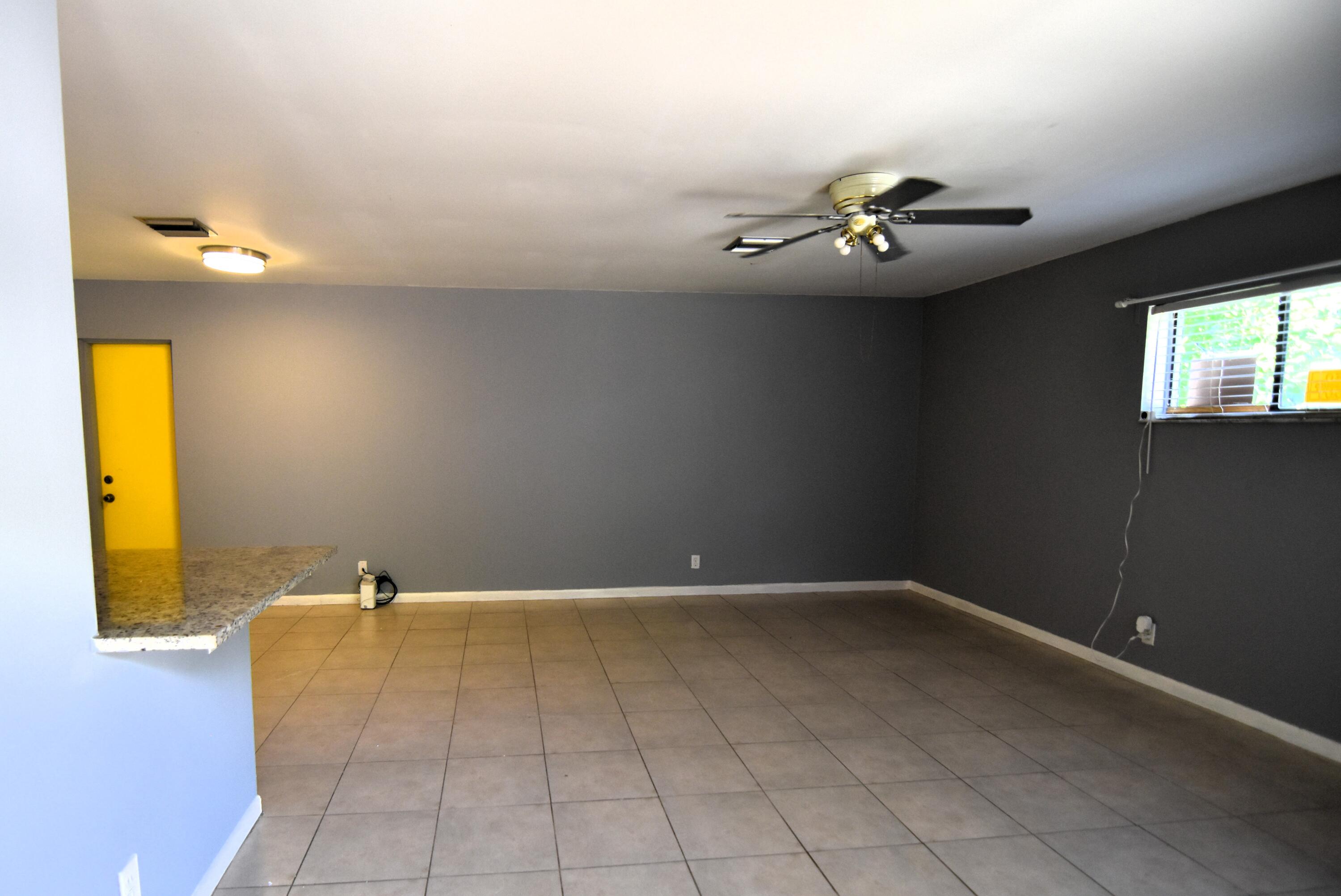 CROSSINGS OF BOYNTON BEACH CONDO - Residential