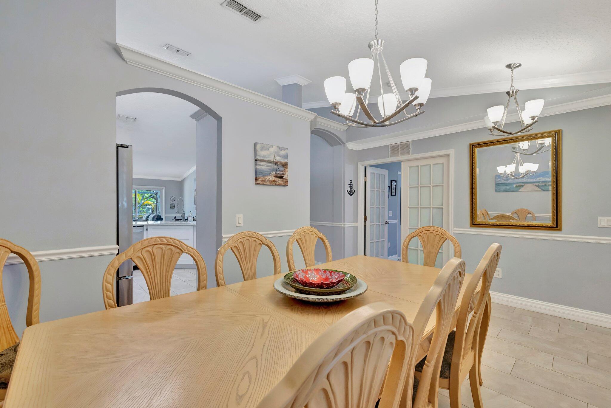 881 SW College Park Road