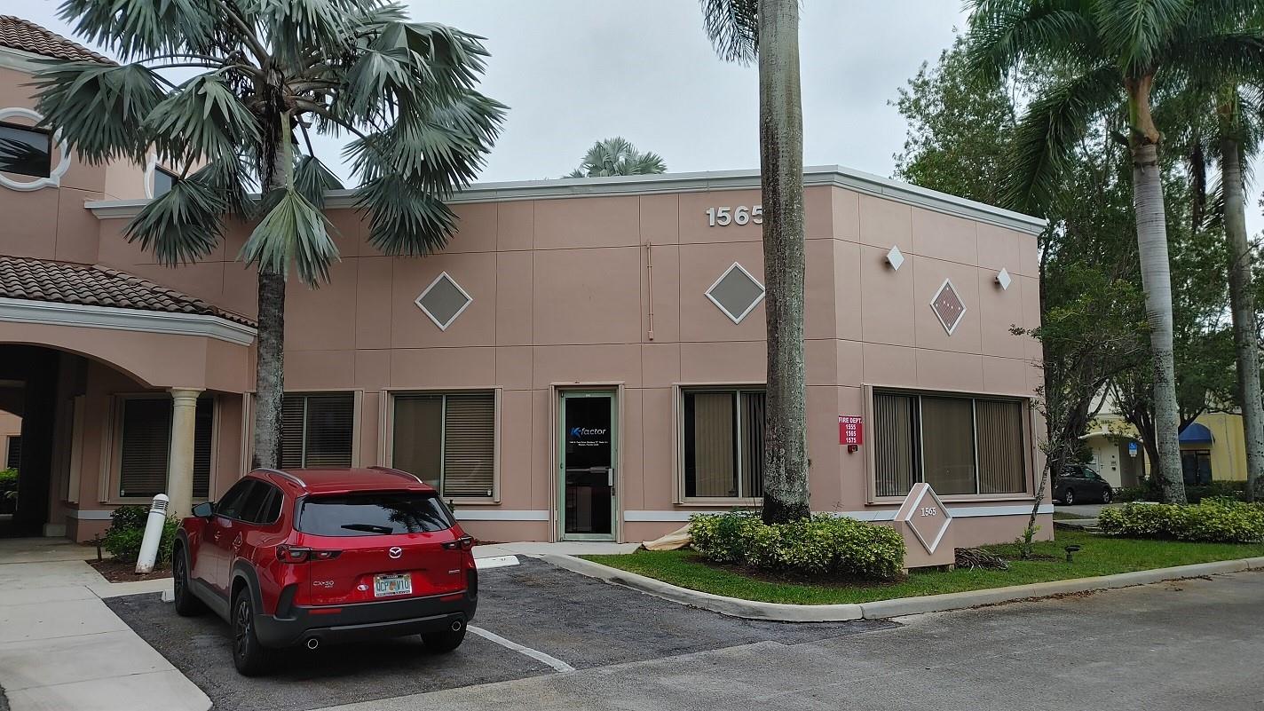 5,486 sqft freestanding office building located at the Intercontinental Professional Center in Weston just 1.3 miles from I-75. Great investment opportunity as only 1 of 6 buildings in the campus. 1565 is divided into 5 individual suites sharing a common entry and bathrooms. The suites range from 700 square feet up to 1,225 square feet making them very desirable and easy to lease. Currently 100% occupied with mixed office and light medical.
The campus features a beautiful courtyard area with fountains, ample parking, lush landscaping. 1.3 miles to I-75, 1.5 miles to Cleveland clinic campus, and close to restaurants and shops