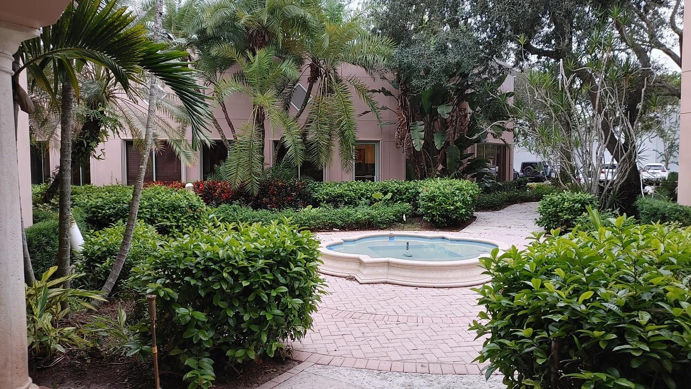 1565 N Park Dr 104