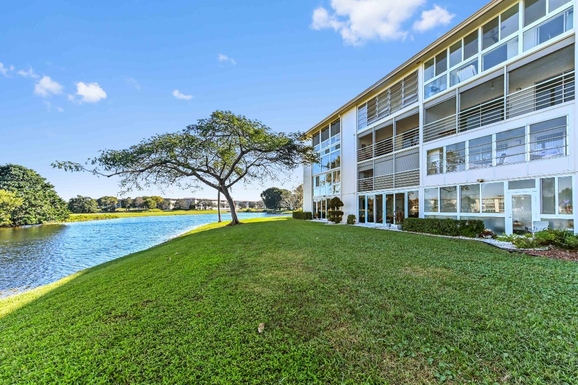 WYNMOOR VILLAGE - Residential