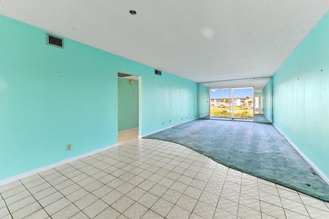 Tiny photo for 2905 Victoria Place #K3, Coconut Creek, FL 33066 (MLS # R11156120)