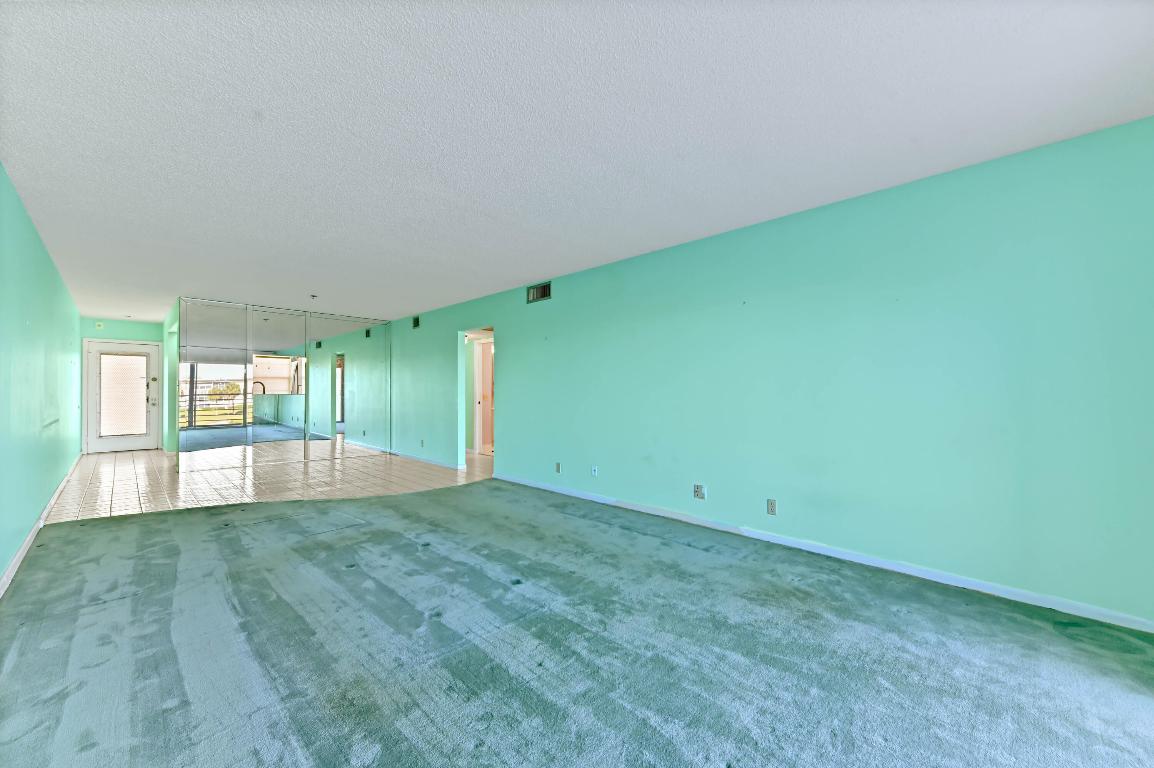 WYNMOOR VILLAGE - Residential