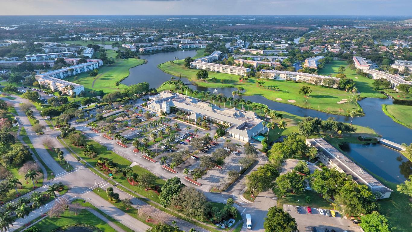 WYNMOOR VILLAGE - Residential