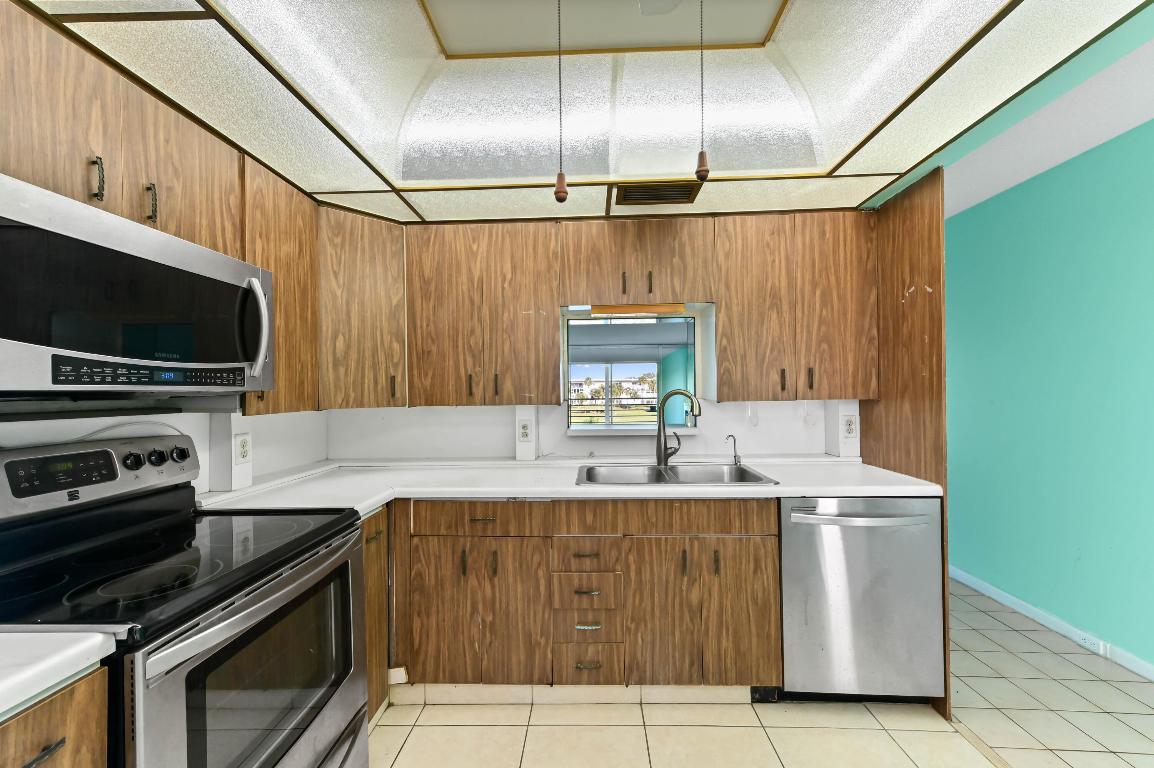 WYNMOOR VILLAGE - Residential