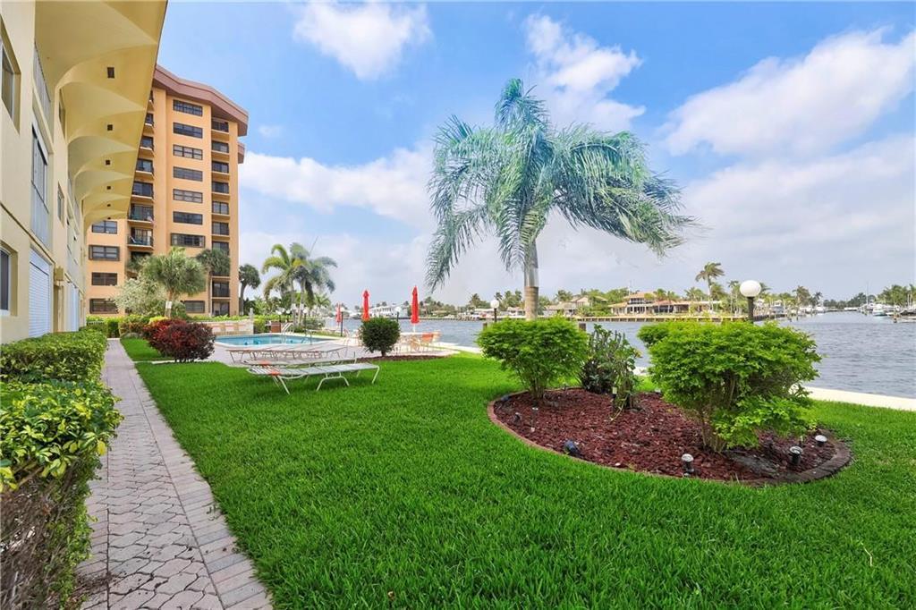 CAMERON CONDO - Residential Lease