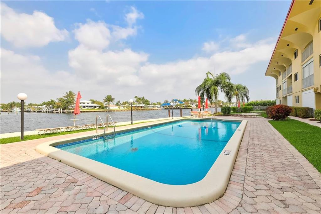 CAMERON CONDO - Residential Lease