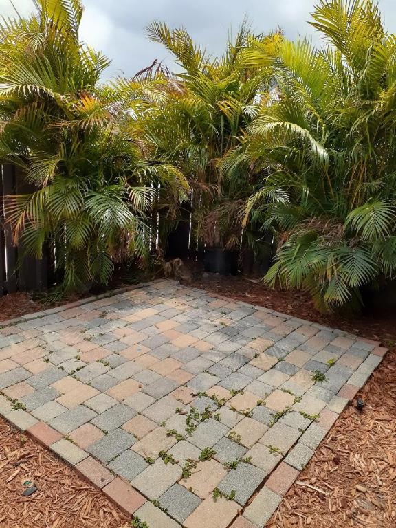 QUAIL HOLLOW CONDO - Residential