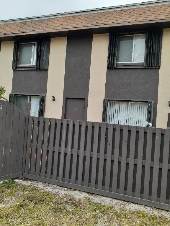 QUAIL HOLLOW CONDO - Residential