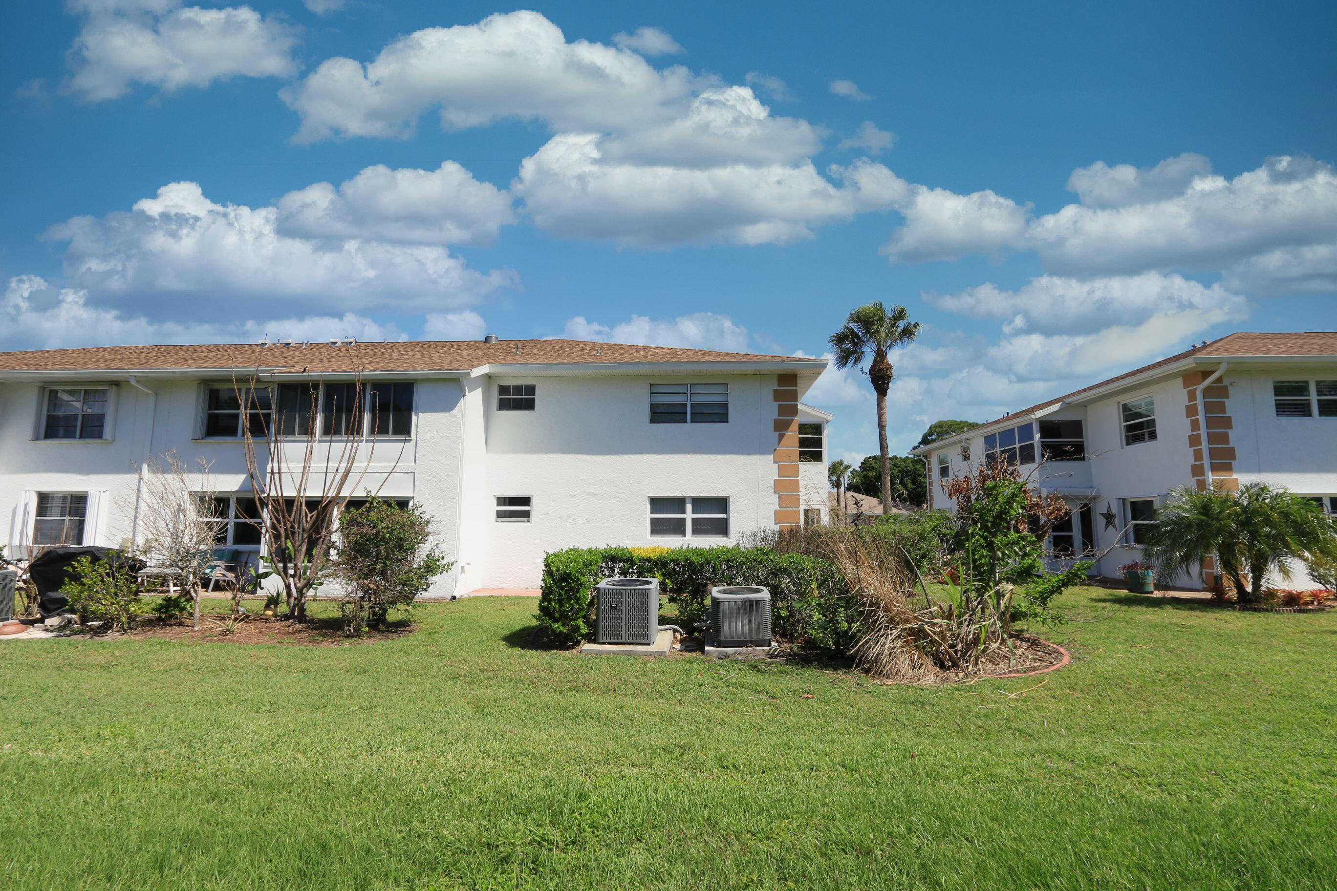 HIGH POINT OF FORT PIERCE CONDOMINIUM SECTION 3 - Residential