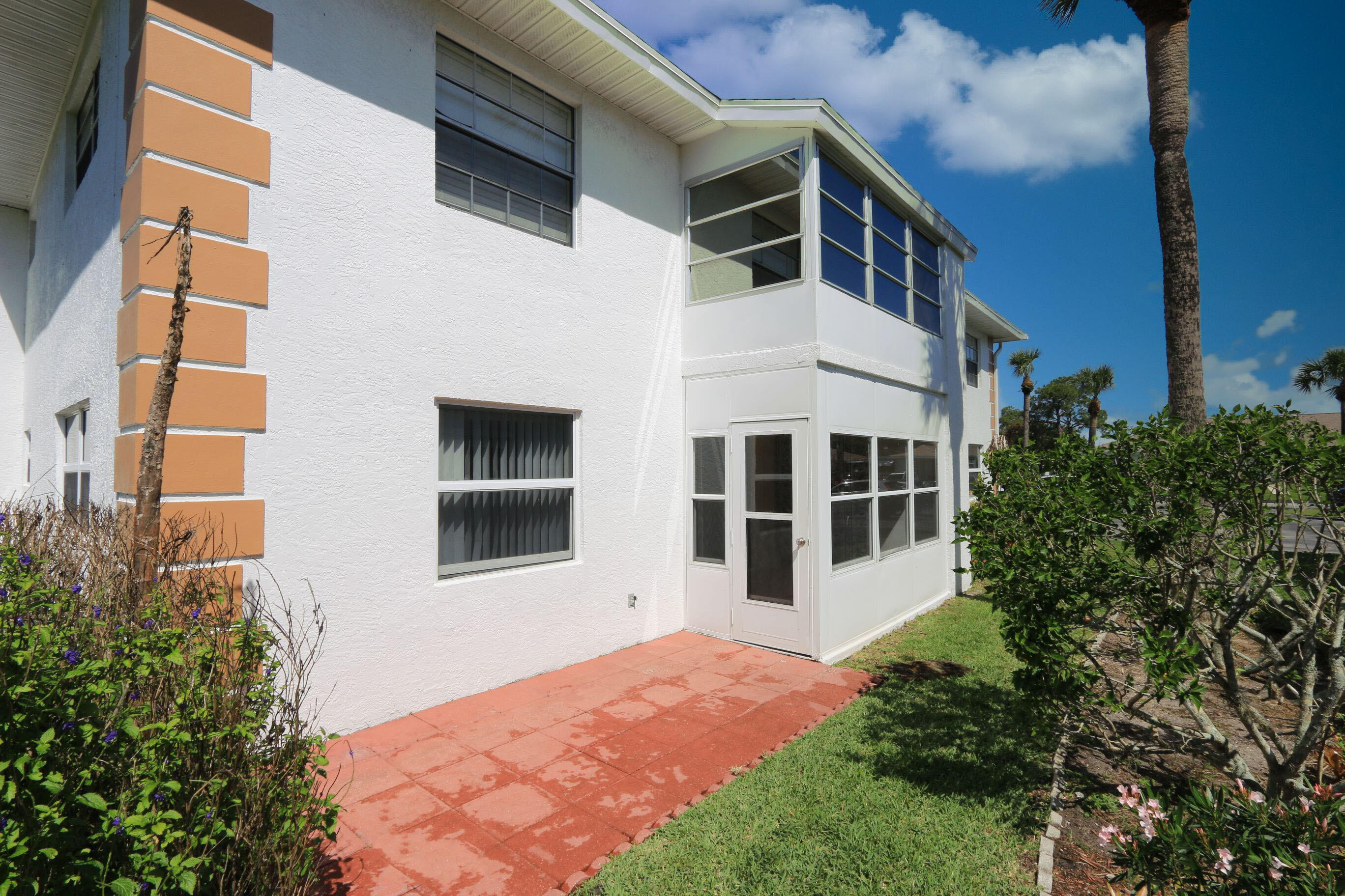 HIGH POINT OF FORT PIERCE CONDOMINIUM SECTION 3 - Residential